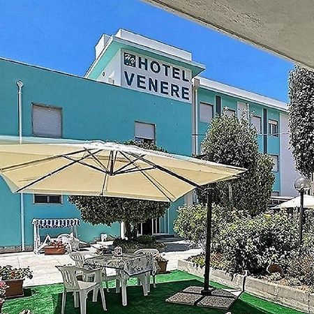 โฮเต็ล เวเนเร่ Hotel อาเชอา ภายนอก รูปภาพ